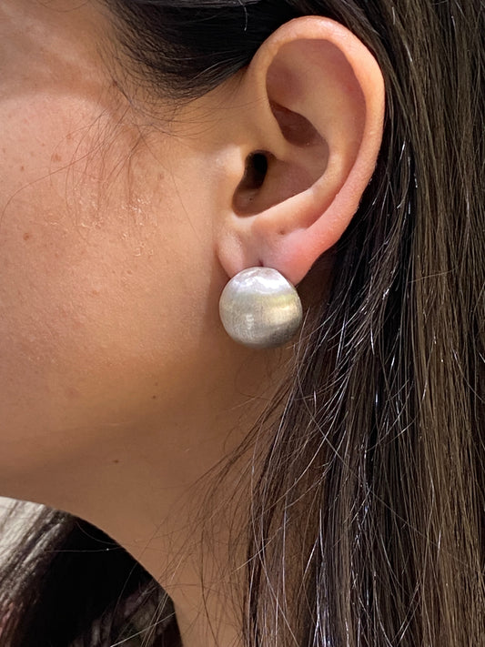 925sterling silver Matte finish round studs